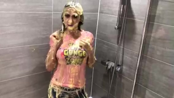 jessys-custard-bathtime_main.jpg