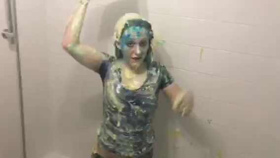 lexis-messy-debut_main.jpg