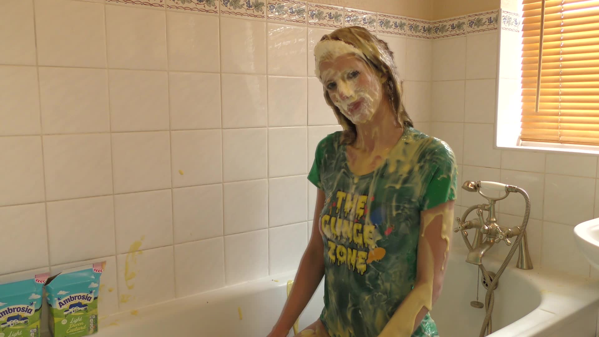 rebeccas-custard-bathtime_main.jpg