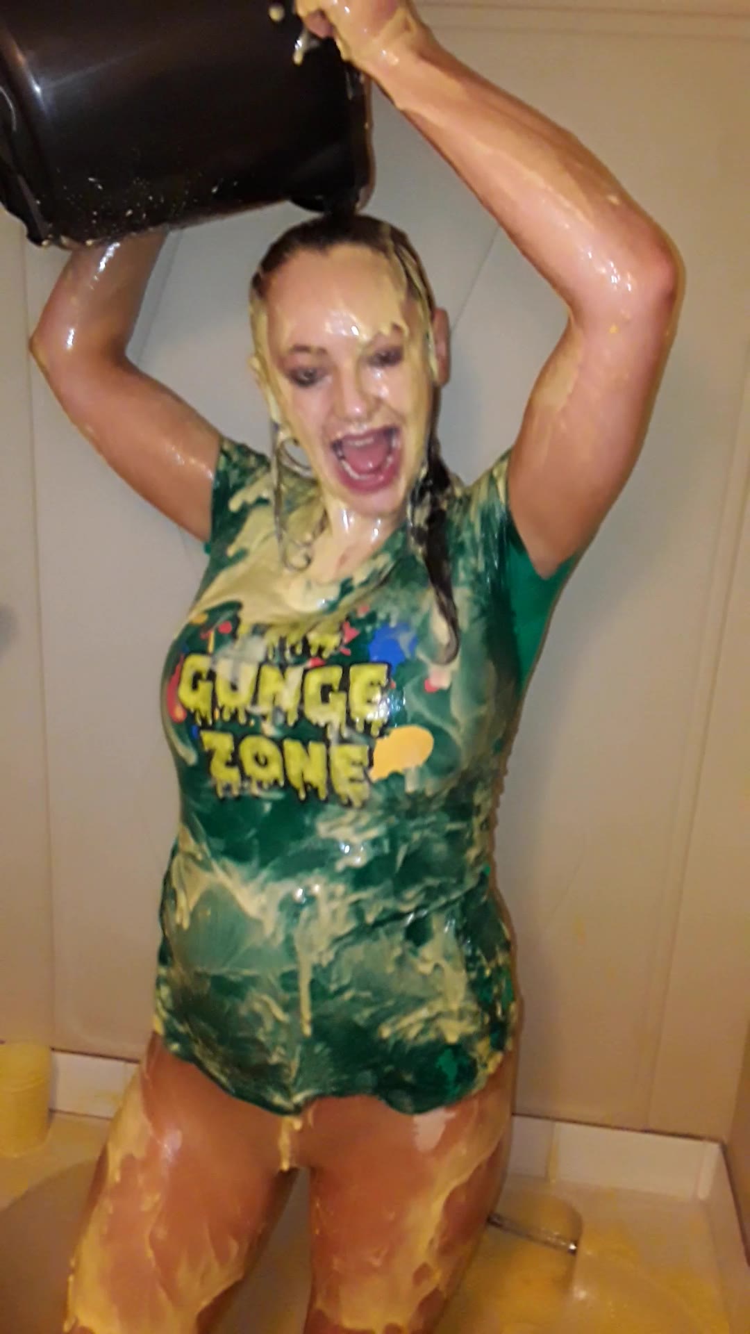 vickies-custard-gunging_main.jpg